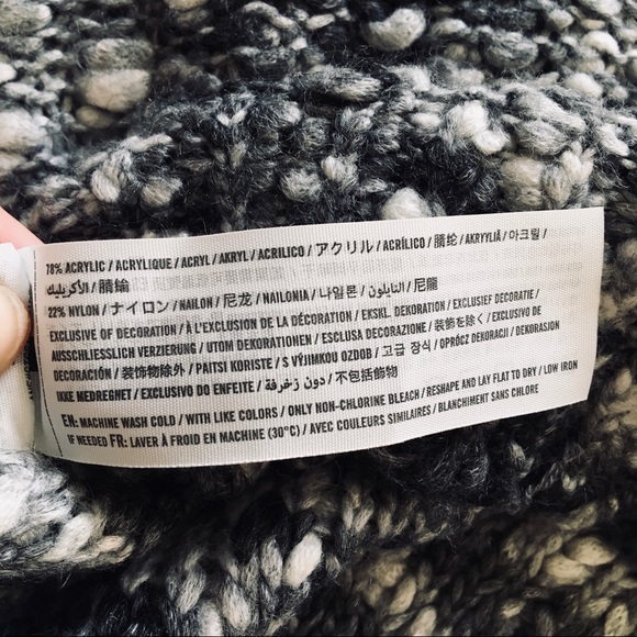 Gray Hollister Sweater - Picture 7 of 7